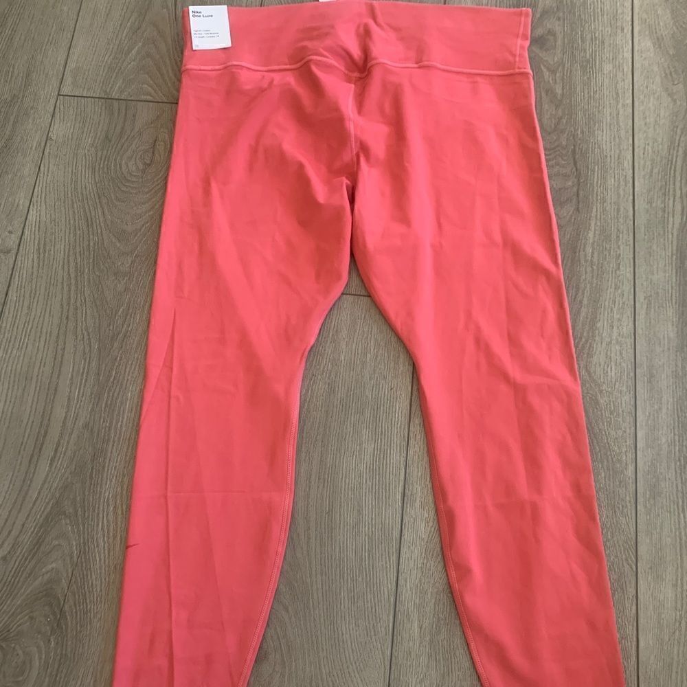 Nike Coral Pink Leggings - Picture 3 of 6